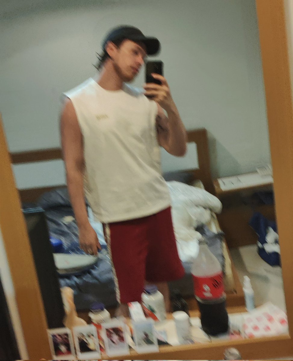 брат алисы tweet media