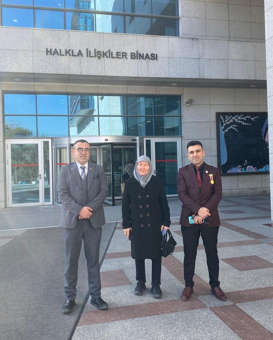 Bugün Meclis’imizi ziyaret ederek, aktif şekilde ilerleyen sürece ilişkin teknik çalışmalarımızı arz ettik. Milli Savunma Komisyonumuz, süreci büyük bir hassasiyet ve yoğunlukla sürdürmektedir.

Biz Terörle Mücadele kapsamında Devlete mal olmuş Şehit ve Gaziler adına düşen; bu