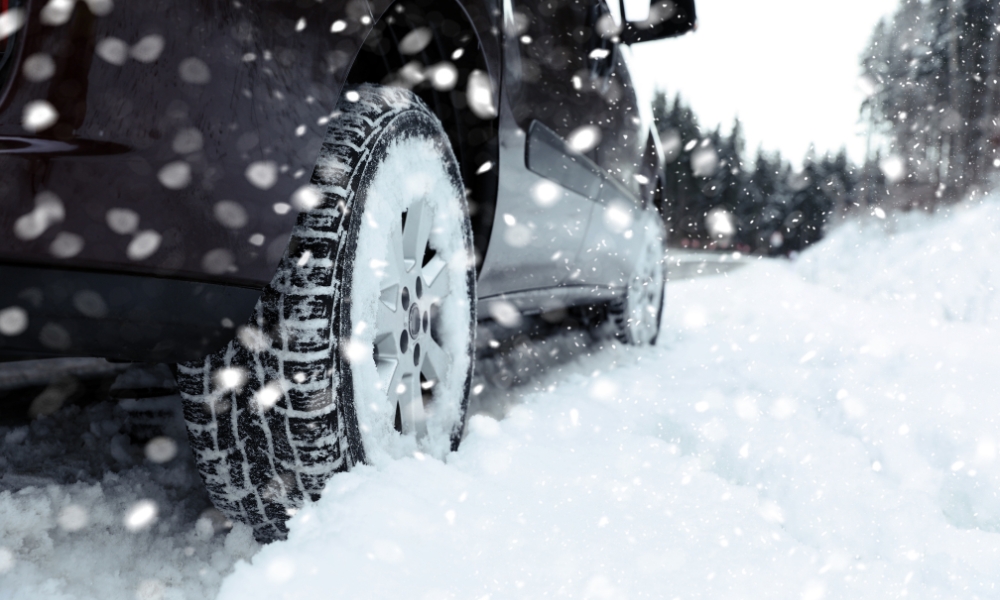 ClubRACC's tweet image. ❄️ Tu día de #esquí empieza antes de calzarte los esquís:

👉 Revisa el coche antes de salir.
👉 Conduce con precaución.
👉 No olvides llevar neumáticos de invierno o las fundas o cadenas adecuadas.
👉 Organiza tu viaje. 

Más consejos aquí 🔗
racc.es/blog/esqui/con…