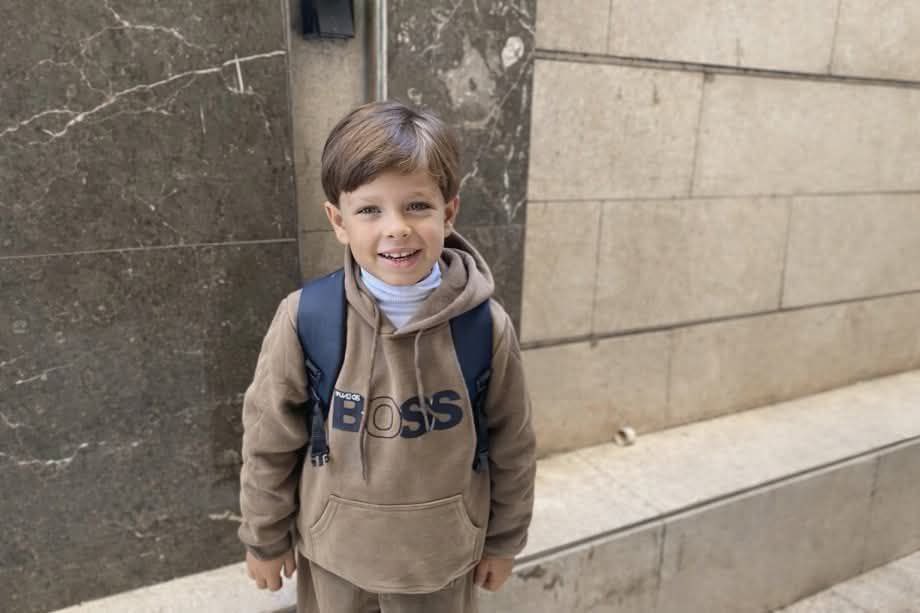 gazanotice's tweet image. 🚨 BREAKING : Seven year old Anwar Al-Ashi died this morning from acute kidney failure after waiting for Israeli approval to leave Gaza for urgent medical treatment abroad ,permission that never came.

He is one of thousands of patients trapped in Gaza, awaiting life saving care.