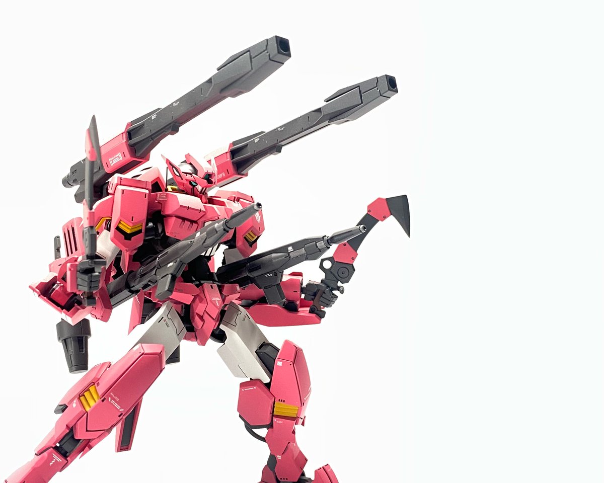 4代目流星号！ノルバ・シノ！
いっくぜぇぇえええ！！！

ガンダムフラウロス完成です！

正直反省点だらけですが見ていただけると幸いです！

プロポーションをメインに工作して
立ち姿が決まるよう制作を進めました！