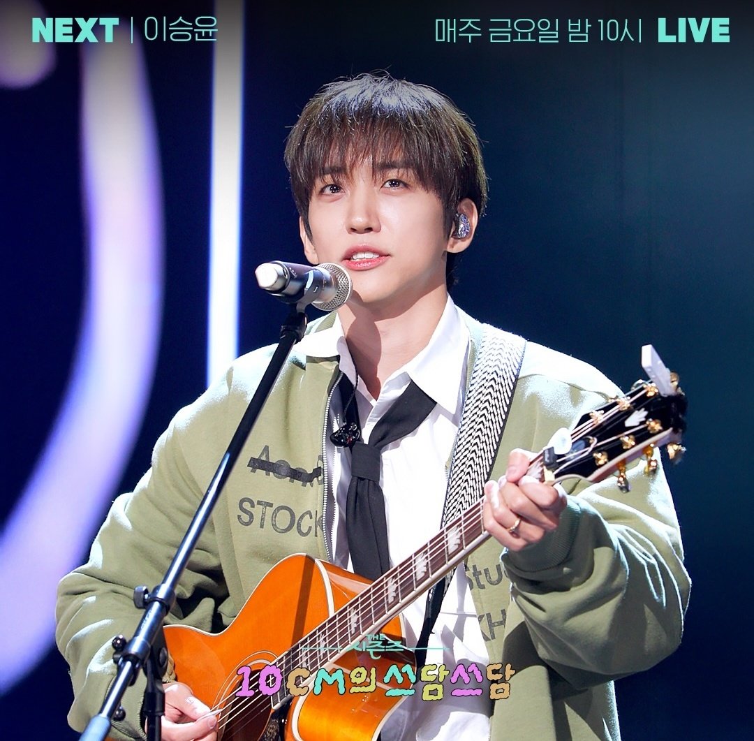 L8O2V1E_'s tweet image. 이승윤 고등학생때 축제나가고 밴드부하고 이런적없다는거개뻥같습니다
증거사진제출합니다