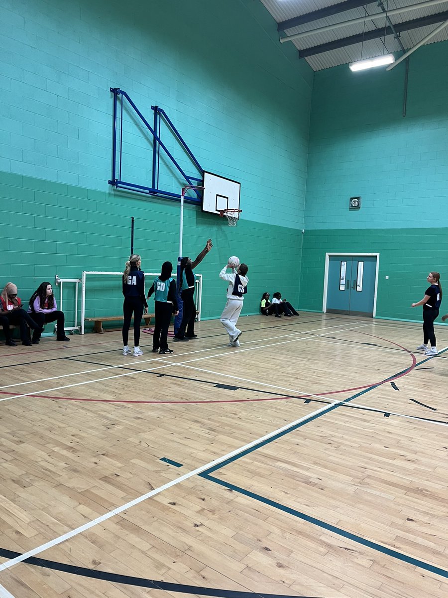 St Thomas Aquinas PE tweet media