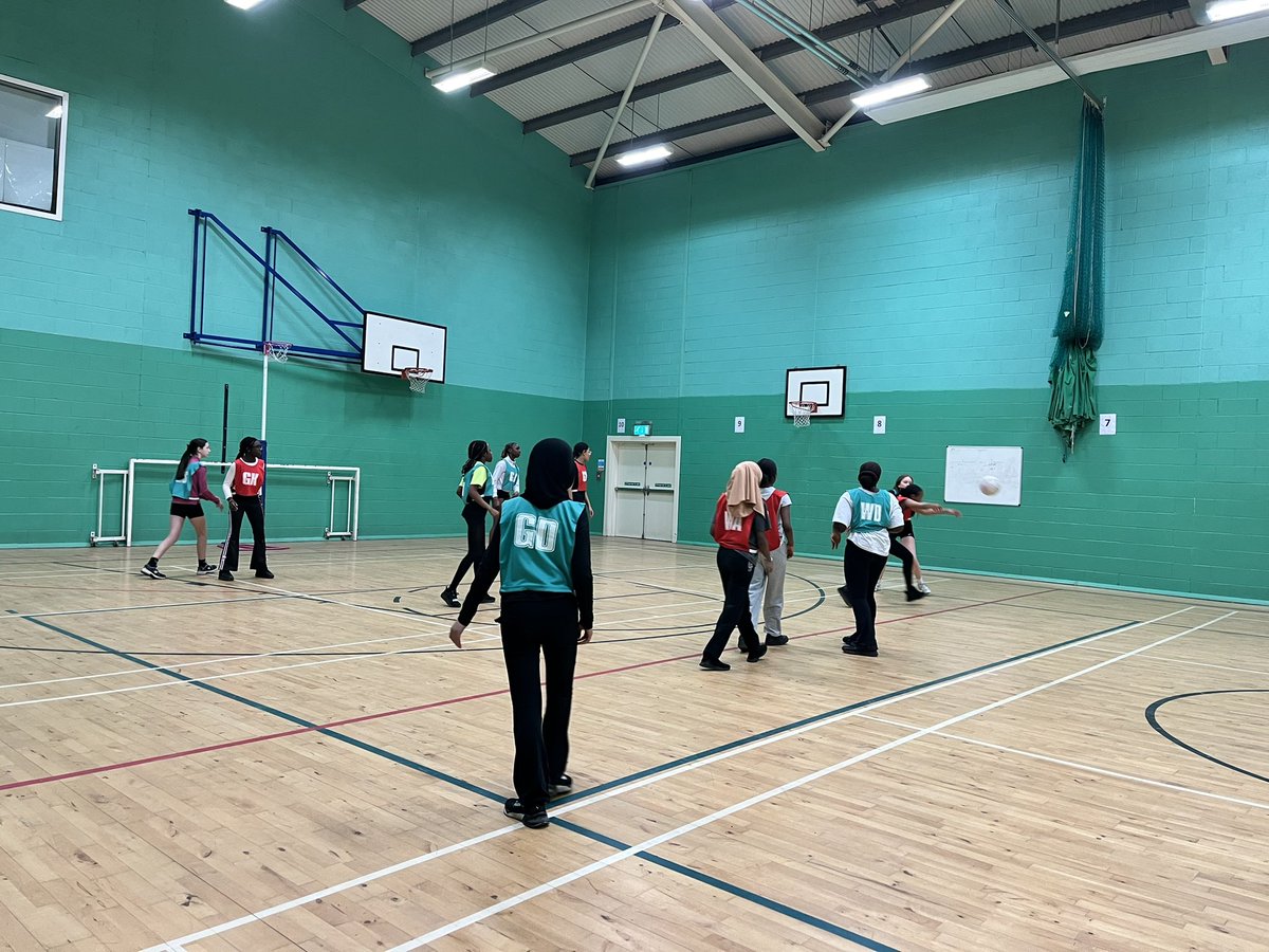 St Thomas Aquinas PE tweet media