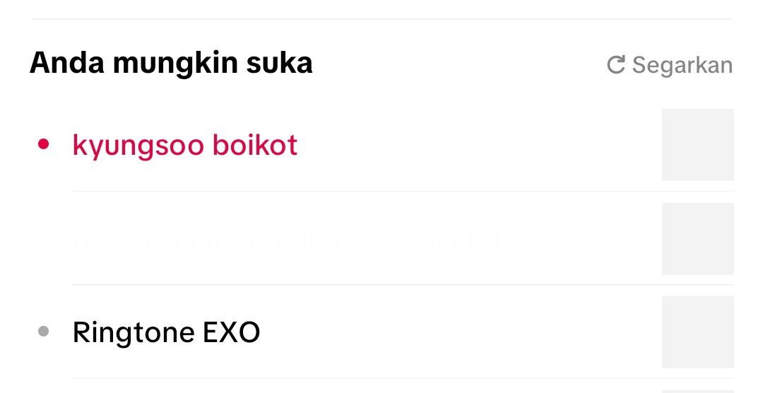 uLksoo's tweet photo. ini knp ya? kok di aku ad bgni?? https://t.co/jpdW6I46lA