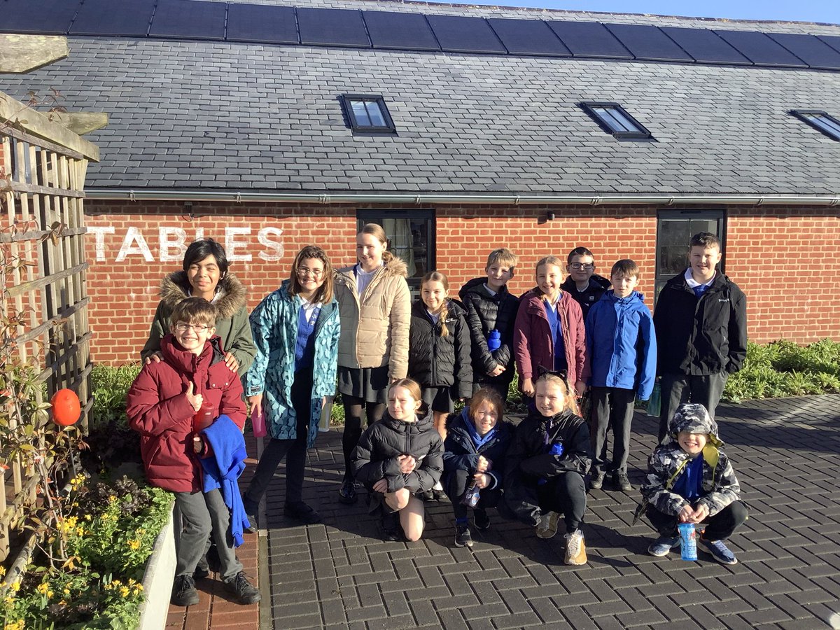 Mrs L Crossley tweet media