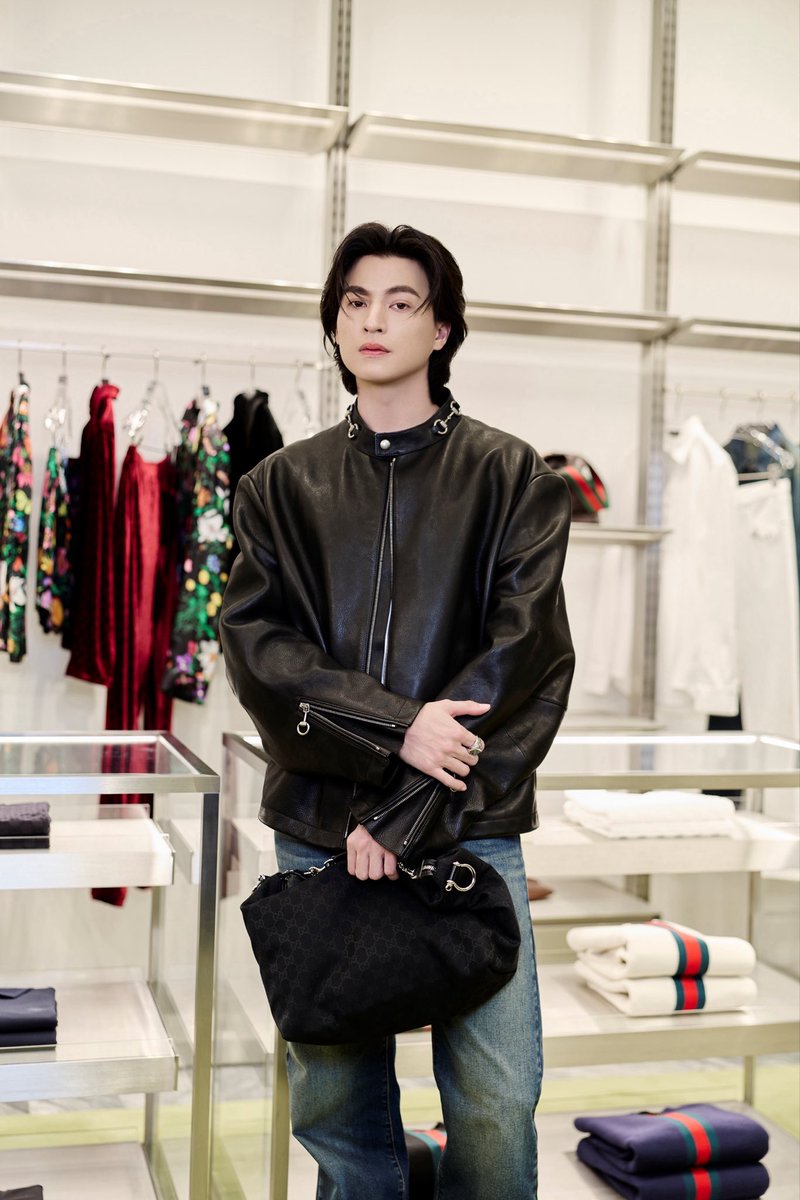 Public_Hit's tweet photo. @gucci เฉลิมฉลองการเปิดตัวอย่างเป็นทางการของ Gucci Central Embassy ด้วยการปรับโฉมและตกแต่งในคอนเซปต์ใหม่บนพื้นที่แบบดูเพลกซ์อันโดดเด่นและยิ่งใหญ่ ณ Gucci Central Embassy ชั้น G และ ชั้น 1 

#Gucci
#GucciCentralEmbassy 
#GULFKANAWUT
#PublicHit_PR https://t.co/cAijP36L0e
