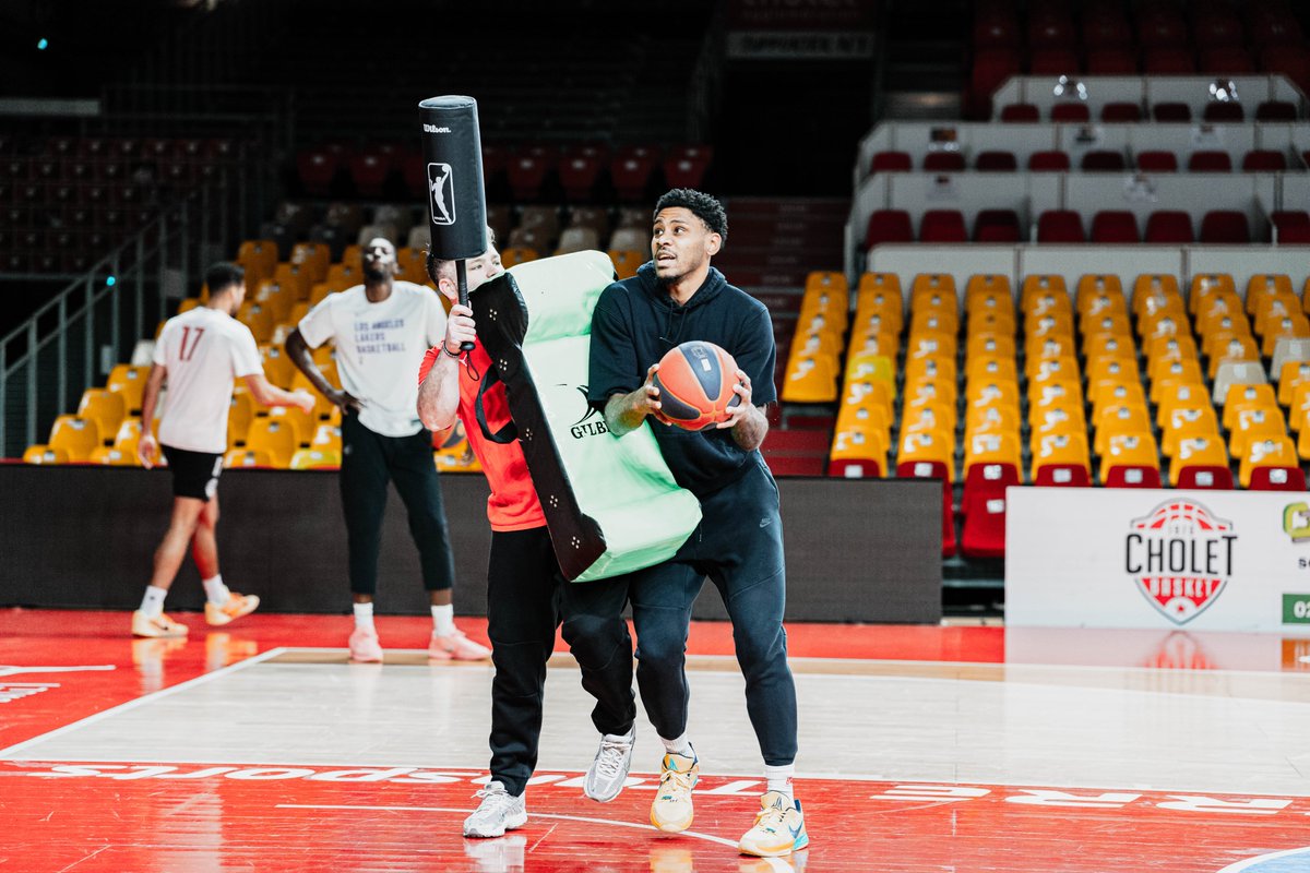 Cholet Basket tweet media