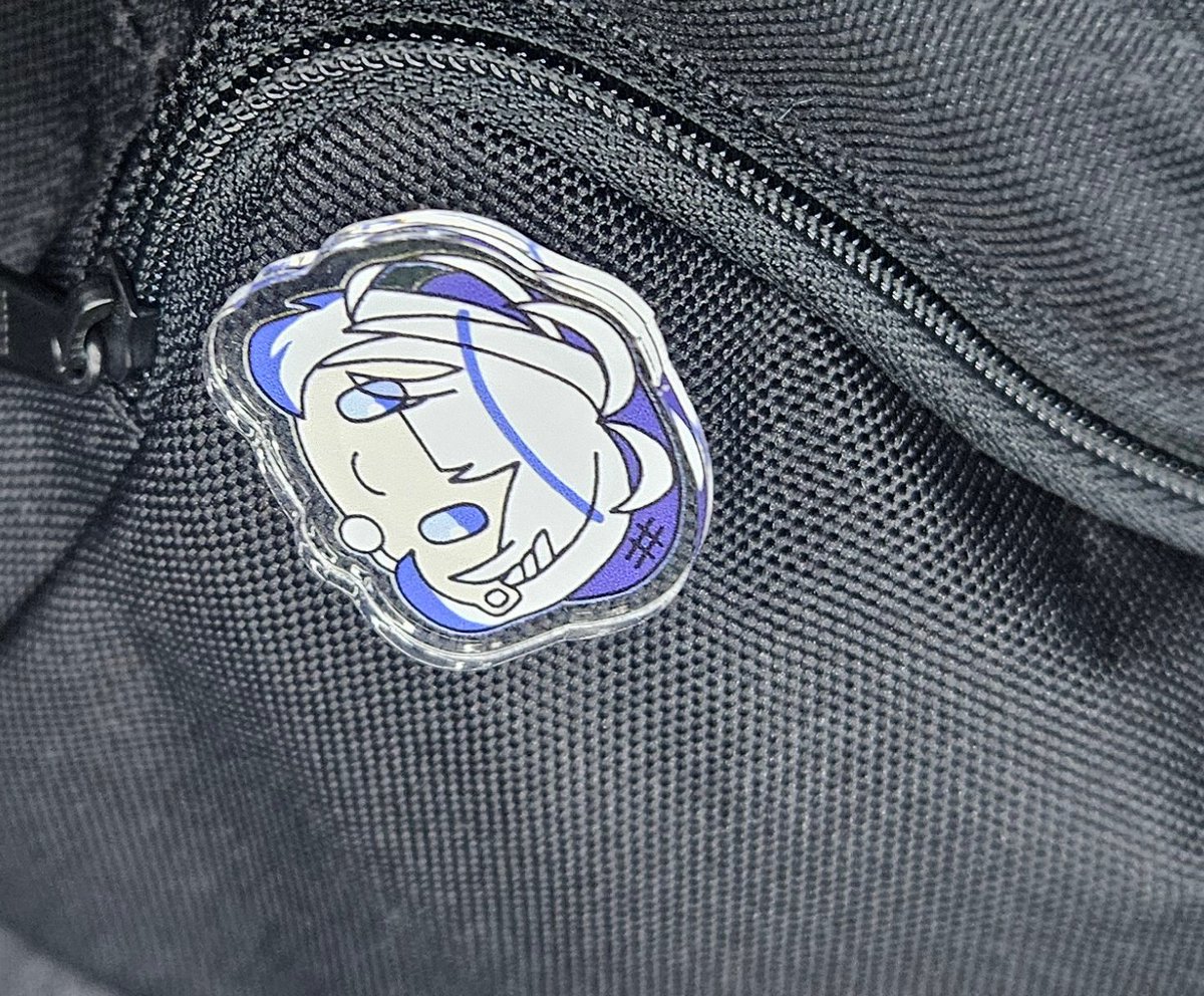 fullop_'s tweet image. #hebi #hebiart
헤비님 뱃지 만들어보고 싶어서 아크릴로 먼저 뽑아봤습니다 ㅎㅎㅎ...
귀엽게 잘 나온것같아요