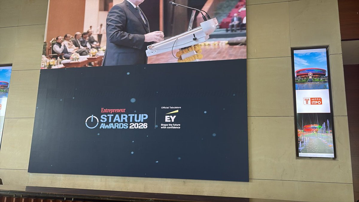 EntrepreneurAPJ's tweet image. #IndianStartupAwards2026

The stage is set and the energy is electric! From bold ideas to big wins, tonight we celebrate the entrepreneurs shaping India’s future. The evening has just begun!

#EntrepreneurIndia #StartupEcosystem #InnovationLeadership #StartupIndia