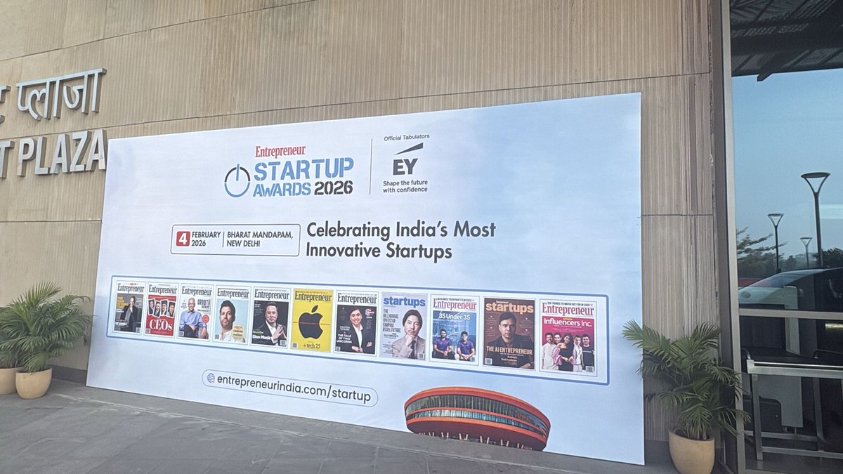 EntrepreneurAPJ's tweet image. #IndianStartupAwards2026

The stage is set and the energy is electric! From bold ideas to big wins, tonight we celebrate the entrepreneurs shaping India’s future. The evening has just begun!

#EntrepreneurIndia #StartupEcosystem #InnovationLeadership #StartupIndia