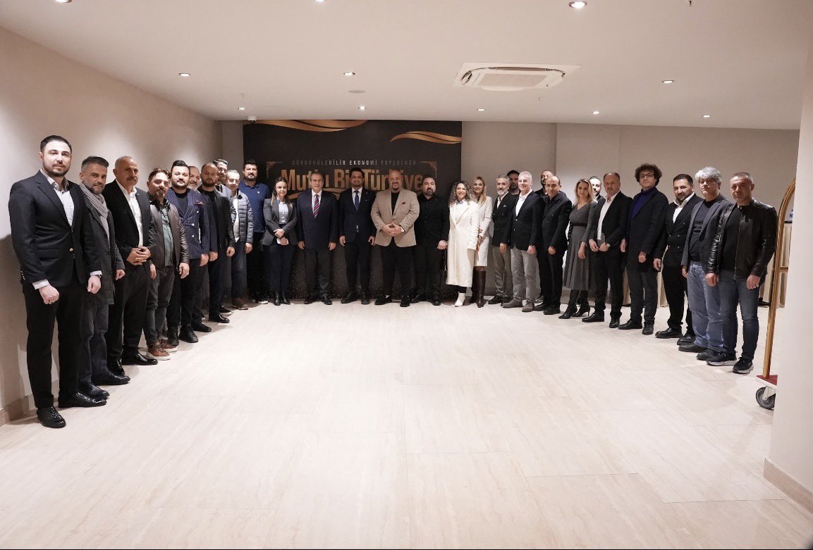 Batuhant43's tweet photo. Sürdürülebilir Ekonomi Topluluğu’nun 2026 yılının ikinci toplantısında ATSO Başkanı Sn.Yusuf Hacısüleyman konuk oldu.  Toplantıda ATSO’nun 2025 yılında gerçekleştirdiği faaliyetlerin yanısıra  kent ekonomisine ilişkin sorunlara yönelik çözüm önerileri aktarıldı. https://t.co/MbSGLC7xDu