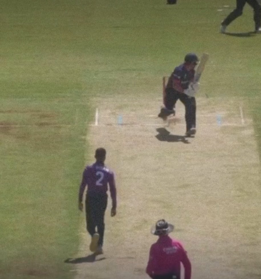 MBESportHQ's tweet photo. ABSOLUTE FIRE IN THIS WARM-UP 🔥🏏
Scotland are flying! 💥 Chasing a massive 227, they need 88 off 51 with Brandon McMullen 86 off just 33 balls* 🤯
CRR 12.09 | RRR 10.4 — this is box-office T20 action! 👀🔥
#T20WorldCup #NAMvSCO #Cricket
@ScotCric https://t.co/S4RAXmAxeh
