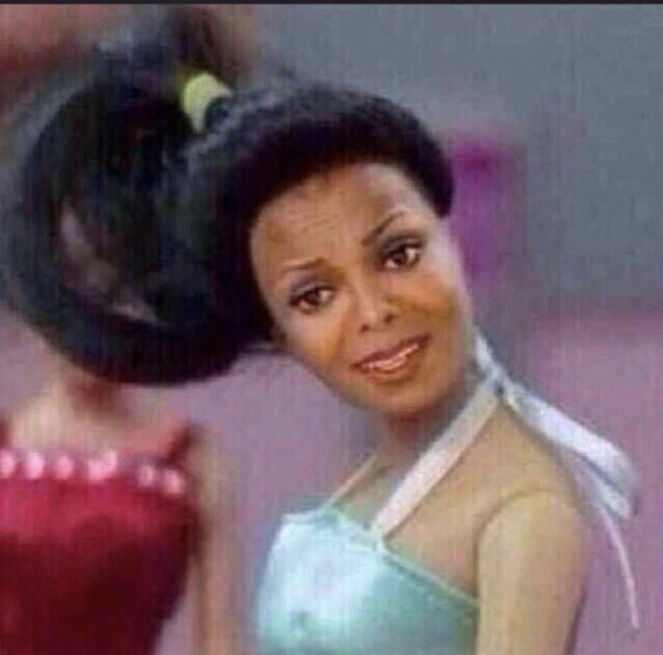 Josedavido02's tweet image. Los costeños al ver el video de las "costeñita core".