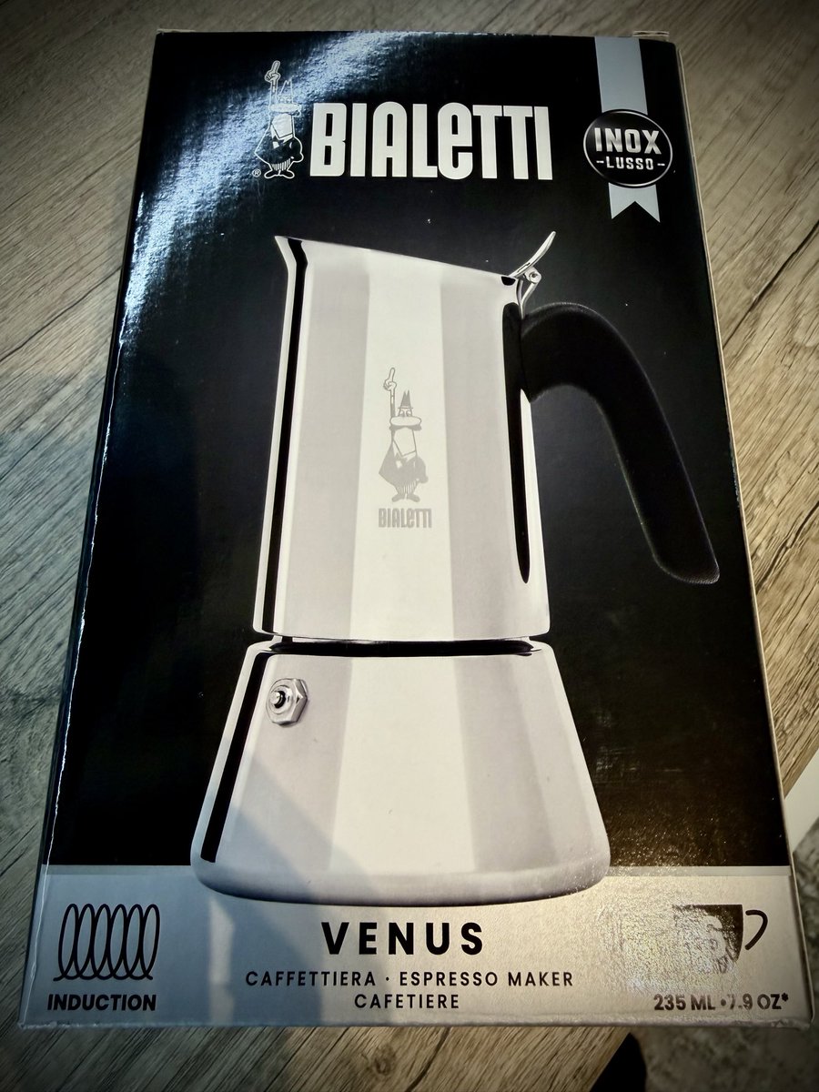 Новата е като старата, само че нова ❤️🤣
Божинката!
P.S. ама тая е от Амазон, че много по-евтинооо