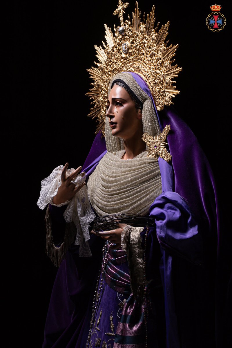 🟪 La Virgen de Gracia del <a href="/HdadRescate/">Hermandad del Rescate</a> viste de hebrea en morado y con ráfaga para la Cuaresma #CofradíasMLG