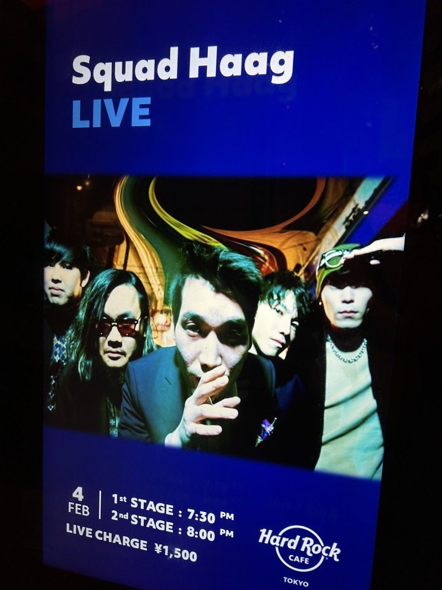 natsukoguitar's tweet photo. 今日はギターを習っている森山先生のライブを観にハードロックカフェにきました⚡️🎸⚡️ https://t.co/VGmjiahld5