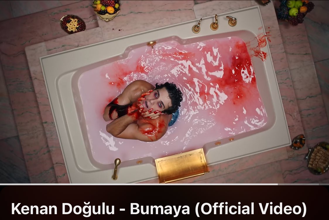 berycareyy's tweet photo. @boraalptweet Kenan Doğulu Bumaya klibi de masum değil https://t.co/T1cQCE6bo4