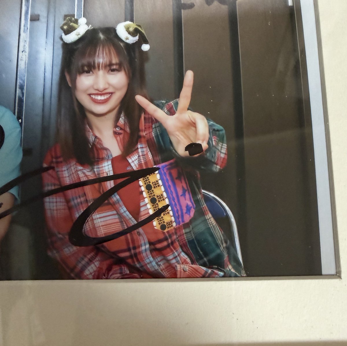 まーちゃんエグゼ2shot写真到着。ポーズは最初のピースサインが採用