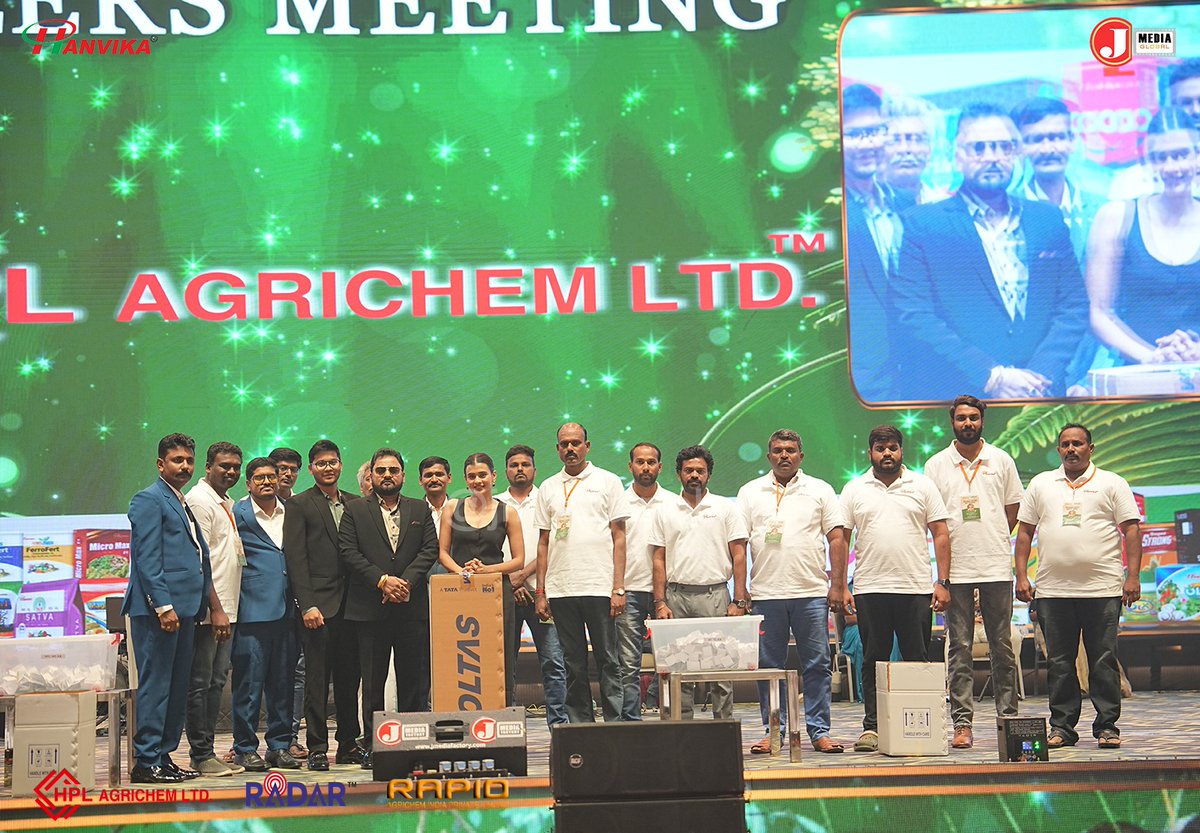 JMedia_Factory's tweet photo. Clicks to Remember the 💫December Dealers Meeting, BNR Group of Companies 🤝✨ 📍Hy One Convention, Hyderabad.

Event By @JMedia_Factory  
Technical support by @j3eventgear 

#jmediaglobal #j3 #eventgear https://t.co/ep7PEq8icg