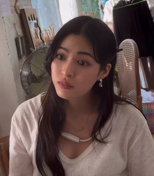 yawnsedits's tweet photo. i'm so serious she really has shinchan's eyes and eyebrows 😭 https://t.co/DlddMiVGNE