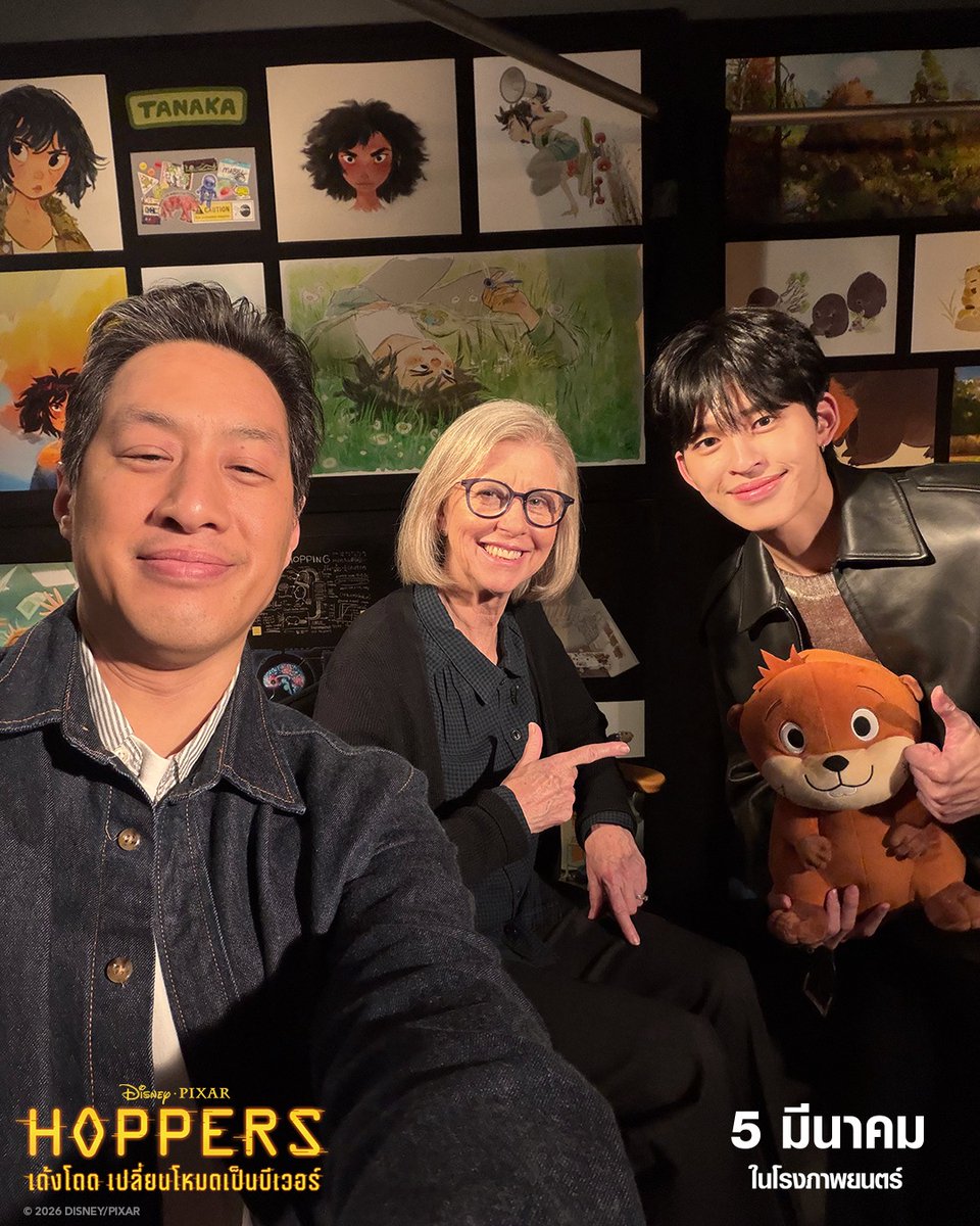 WeLoveSF's tweet photo. งานนี้ 'ปอนด์ ณราวิชญ์' ทุ่มเต็มที่! ชมภาพเบื้องหลังการสัมภาษณ์สุดเอ็กซ์คลูซีฟกับผู้กำกับ Disney & Pixar's Hoppers #เด้งโดดเปลี่ยนโหมดเป็นบีเวอร์ 🦫 
แฟน ๆ รอติดตามคลิปสัมภาษณ์สุดพิเศษโดยปอนด์ ได้เร็ว ๆ นี้ ร่วมให้กำลังใจและติดตามคอนเทนต์ได้ที่ #PondxHoppers ได้เลย! และมาชมผลงานพากย์ไทยให้ใจฟูพร้อมกัน 

5 มีนาคมนี้ ที่ #SFcinema 🍿❤

| ข้อมูลจาก Walt Disney Studios

#HoppersTH 
#ppnaravit
#ดูหนังที่SF