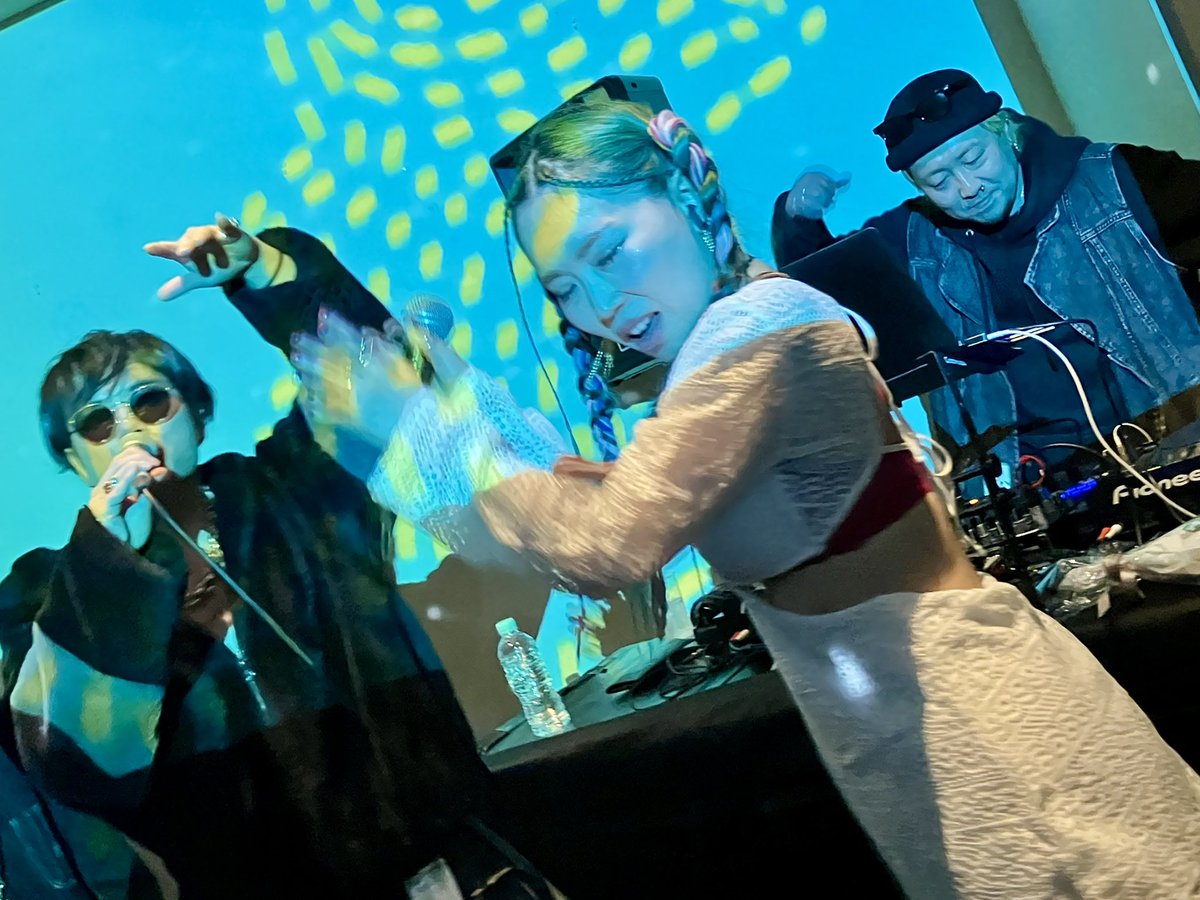 ajihengアンコールはDJブースであくびちゃんシミーのコラボpart2👍最後