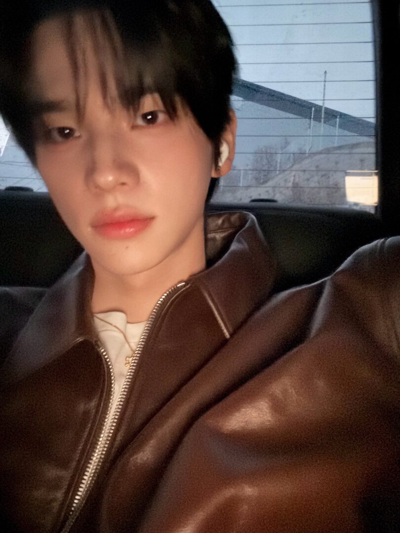 selfolssi ♤ tweet media