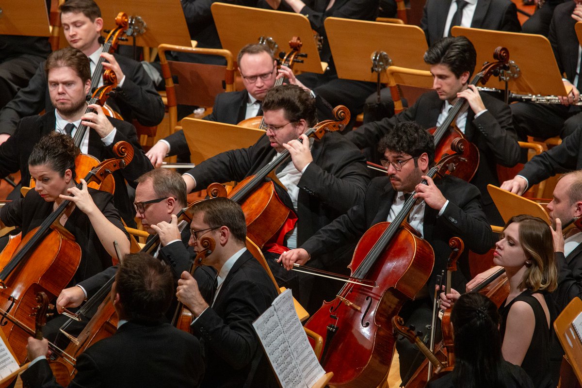 AuditorioZGZ's tweet photo. 🎼 MusicAeterna deslumbró anoche en la Sala Mozart bajo la batuta de Teodor Currentzis.
Volvió a dejar claro por qué es una de las orquestas más admiradas del mundo, interpretando con pasión y detalle El Anillo sin Palabras de Wagner🥹

 🔗https://t.co/kOhOEraEH5
#VenAlAuditorio https://t.co/dgFBsX01C6