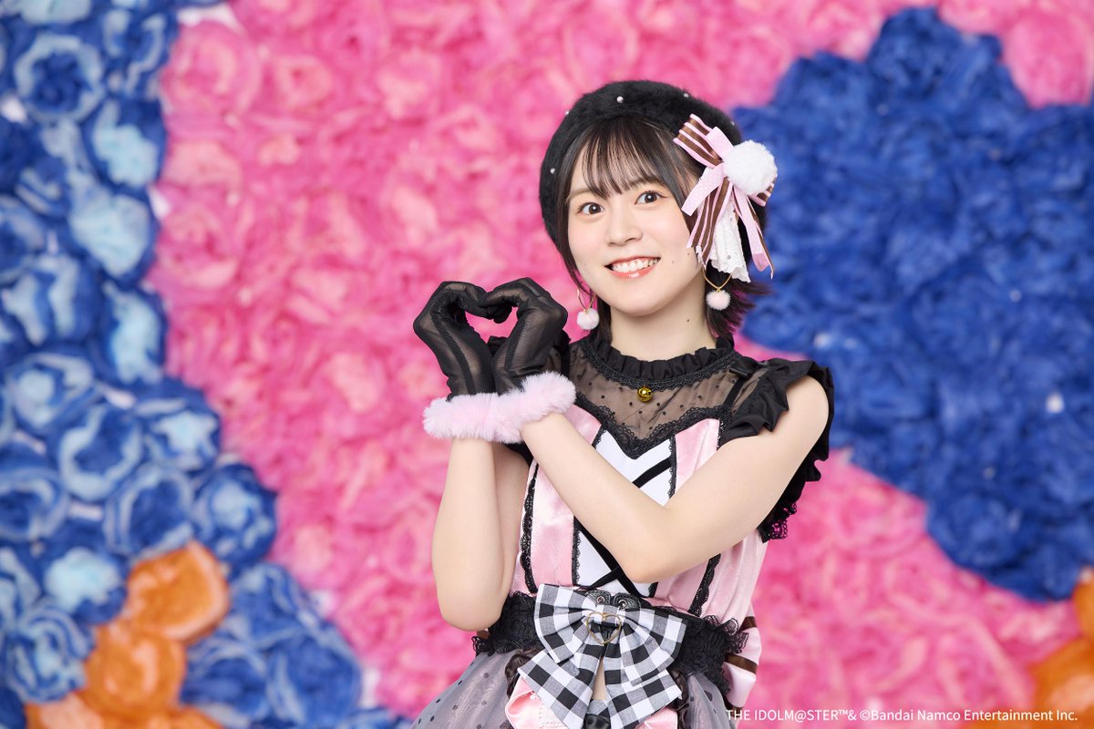 🧵#デレミリ衣装展🪡
⌢⌢⌢
デレステ10thツアー
　メモブオフショット公開🎀
　　　　　　⌢⌢⌢
展示会では実物衣装を見ることができますよ✨ 
#乙倉悠貴 役
#中島由貴 さん

👇衣装展チケット先着にて受付中🌈
asobiticket2.asobistore.jp/booths/costume…