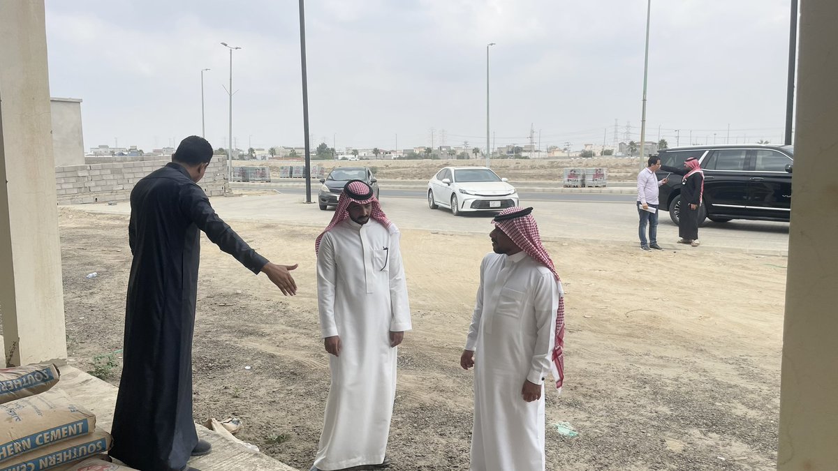 📸

#جولة_ميدانية

رئيس #بلدية_العالية م. محمد بن يحيى بشير
يتابع عددًا من المشاريع القائمة والجاري تنفيذها،
مؤكدًا على الالتزام بمعايير الجودة، والمدة الزمنية
المحددة .

#بلدية_العالية 
#أمانة_جازان