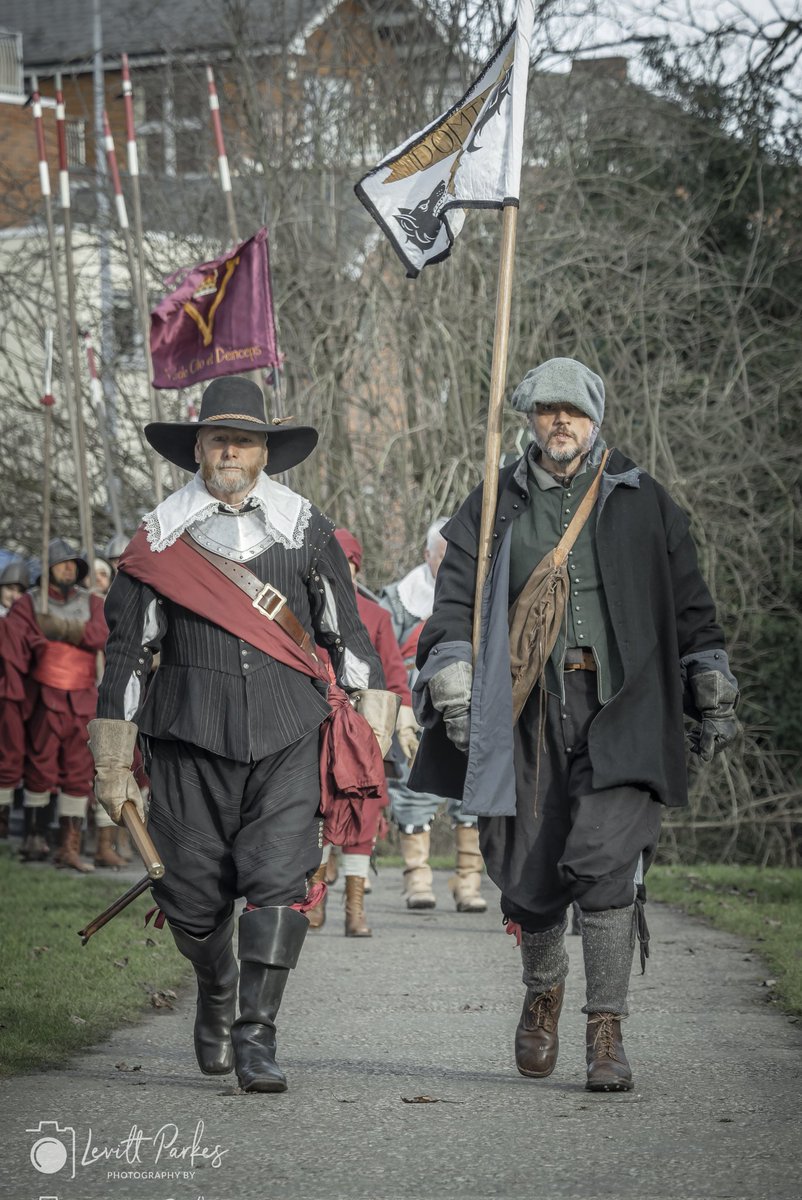 LislesRegiment's tweet photo. Behold: the boss man himself, accompanied by his loyal Guidon bearer Nathan for the weekend ⚔️🔥

Battle of Nantwich 2026
📸 Levitt Parkes https://t.co/jVlAQCBWUQ

#17thcentury #englishcivilwar #reenactment #historicalreenactment https://t.co/GziQo3qGFJ