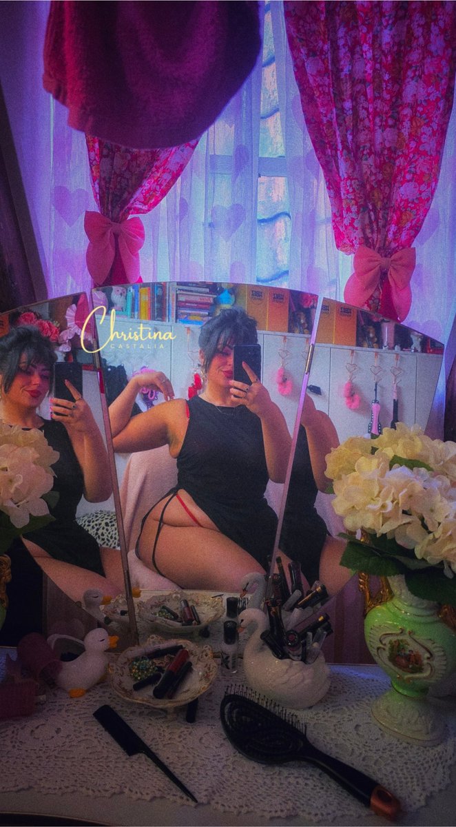 Christina Castalia 👑 tweet media