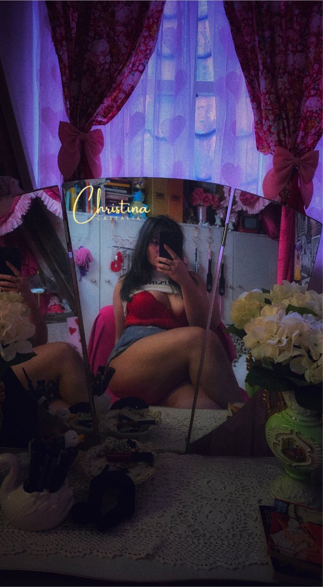 Christina Castalia 👑 tweet media