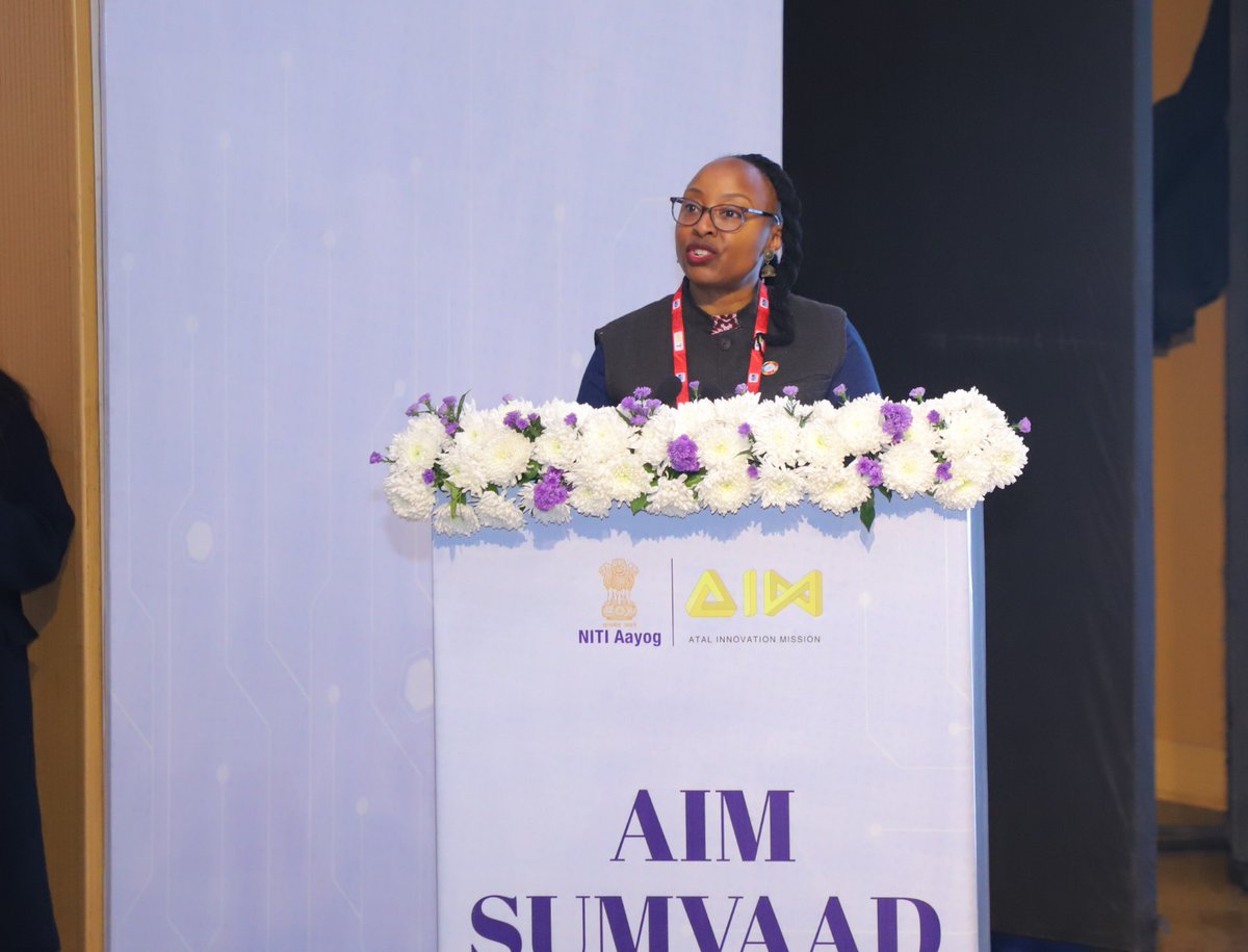 UNDP_India's tweet photo. 🚀 Applications now open!

The ‘Youth Co:Lab National Innovation Challenge 2026 in India’ was launched on Tuesday at AIM SUMVAAD,a flagship incubation gathering by @AIMtoInnovate. YCL is co-led by UNDP and Citi Foundation,with AIM &amp; implemented this year with @THubHyd  
(1/3)🧵👇 https://t.co/DSZgg5FwS8