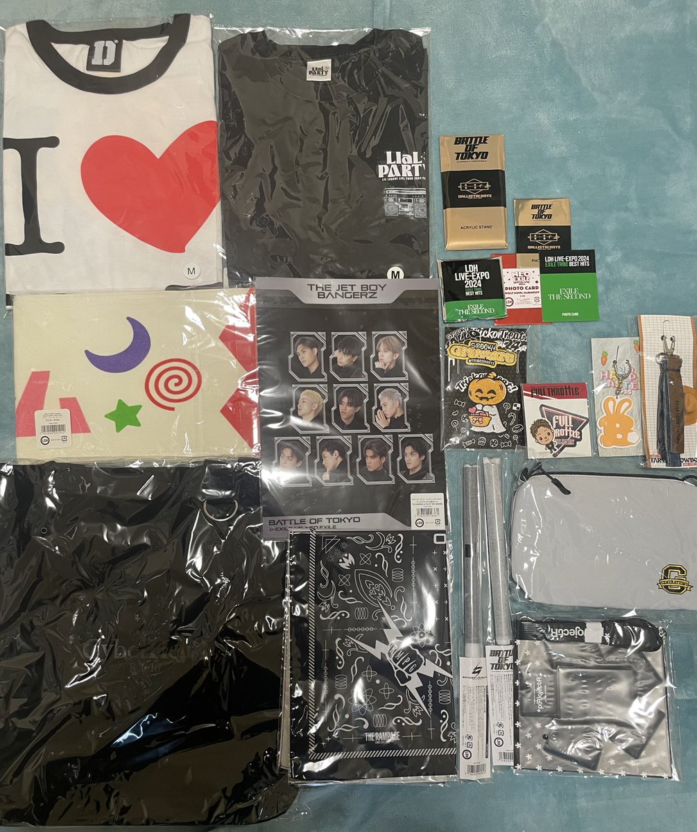 giantsken73's tweet photo. トラステ  福袋　交換希望

譲　写真のグッズ

求　EXILE、三代目、TAKAHIRO、ドーベル関連

ガチャ・マフラータオル❌
衣類はLサイズ↑を求めております。
三代目フォトT 最優先

ご提案よろしくお願い致します。 https://t.co/i0kpiLbQMT