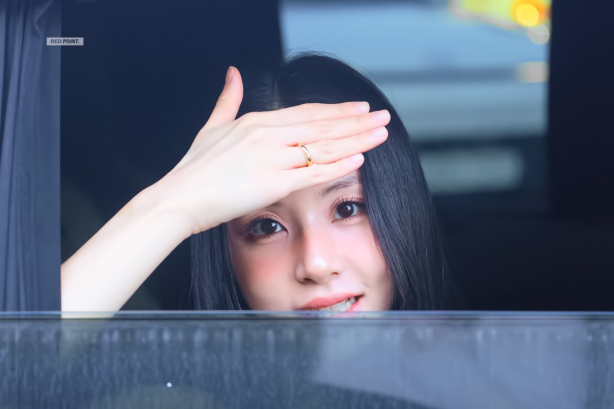 RED POINT💋. tweet media