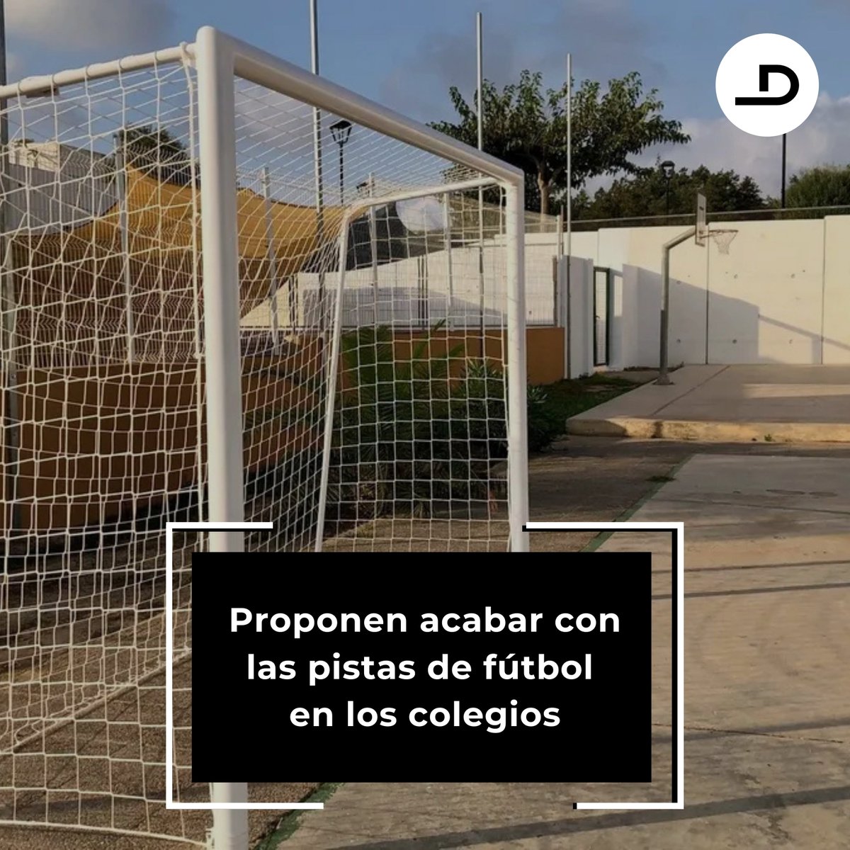 eldesmarque's tweet image. 🚫⚽️ La petición de Unidas Podemos en Ibiza para sustituir las pistas de en los colegios.

🌳 La concejala Angie Roselló propone "deshormigonar el suelo" y aumentar la vegetación plantando árboles. 

💥 Una propuesta que apoyó Antonio Lorenzo, concejal del PSOE: "Es una práctica…
