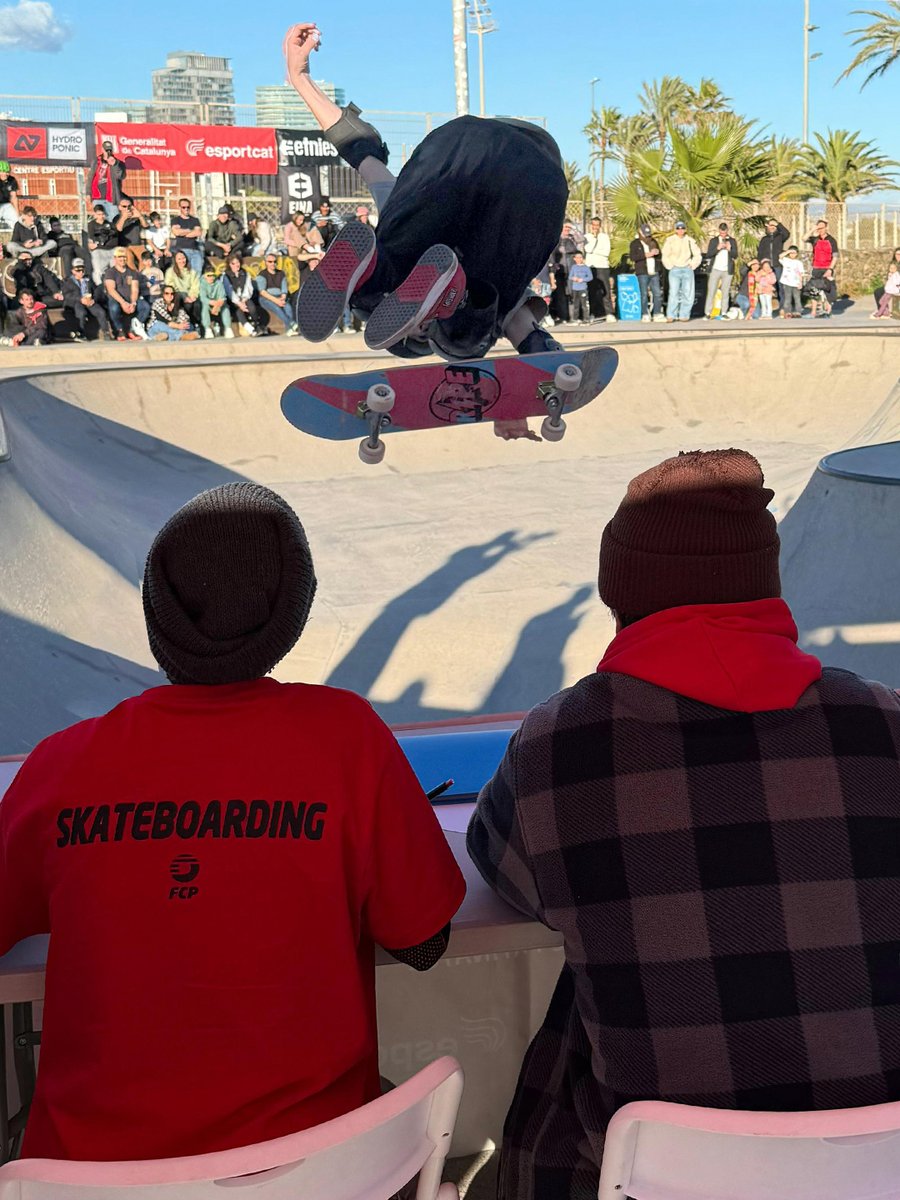 FCPatinatge's tweet image. ‼️Celebrada la Primera Jornada de la Lliga Catalana d'#Skateboarding Park! 🛹

💪 La Mar Bella va acollir la prova, amb el suport de @BCN_esports i Skate Club BCN!

👏Gràcies a tots el riders assitents, famílies i staff! 

ℹ️ Més informació: fcpatinatge.cat/noticia/inici-…