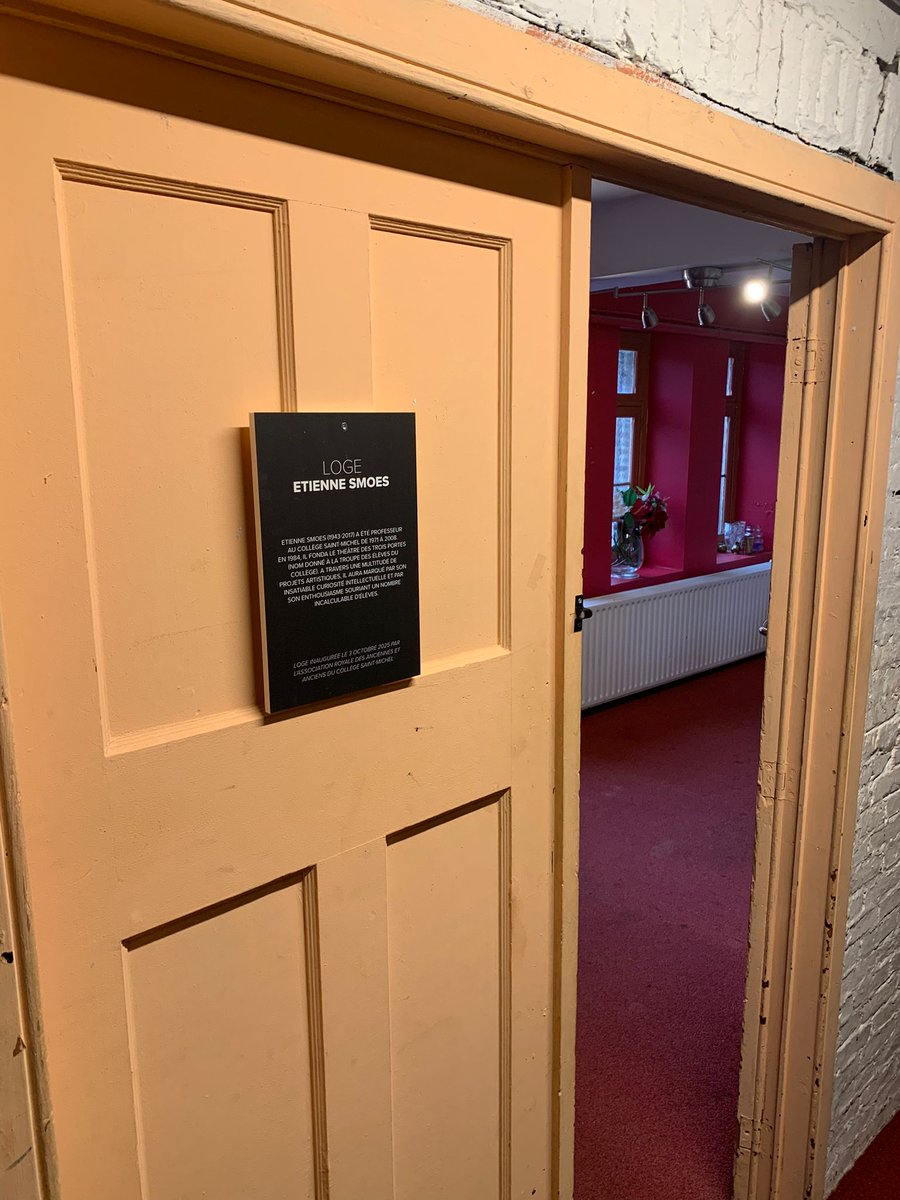 AESM_BE's tweet photo. La loge Etienne Smoes a été inaugurée dans les coulisses de la Grande Salle du Novum.
Une initiative du Novum soutenue par l'AESM.
Retour sur la tribune à sa mémoire : https://t.co/fqPRRGX01x
#aesm #collegesaintmichel #theatredestroisportes https://t.co/VbaINvvye0