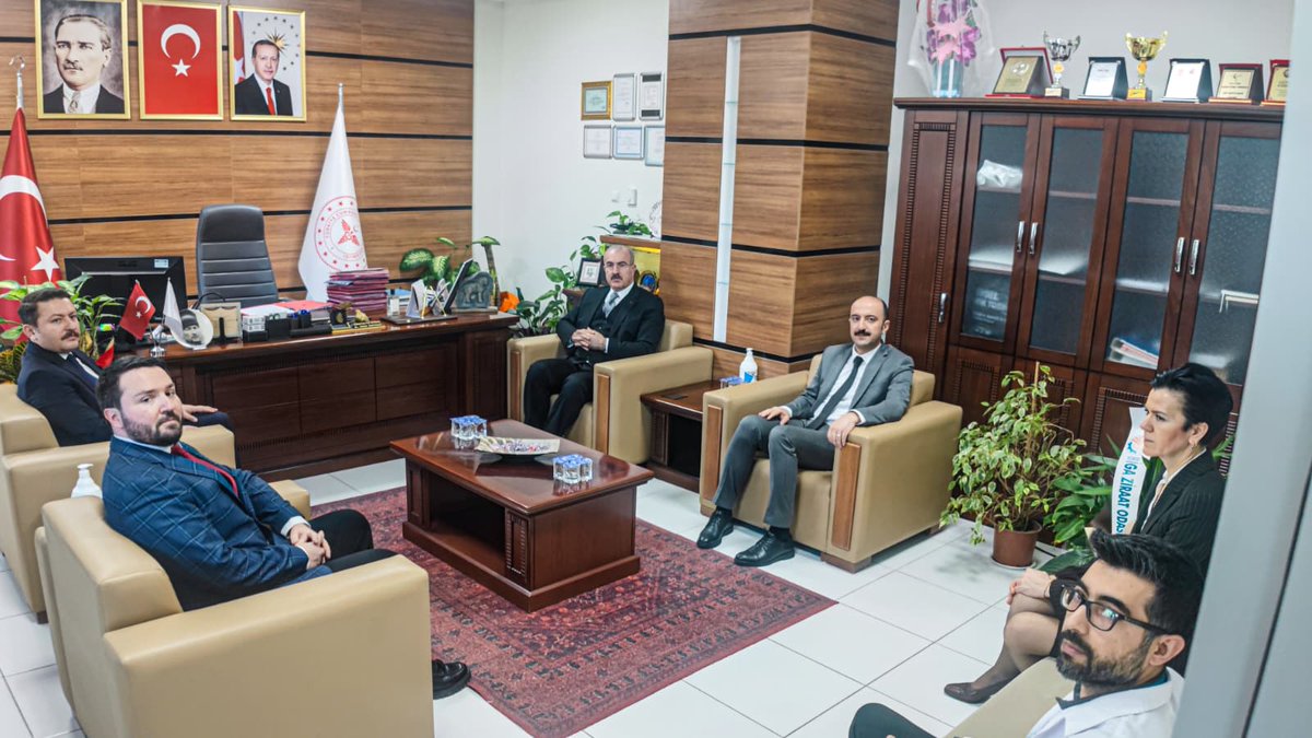 Sayın Valimiz Doç.Dr. Ömer TORAMAN'ın Biga Devlet Hastanemize teşrifleri , Lapseki Kaymakamı Cafer EKİNCİ ve Güney Marmara Kalkınma Ajansı Genel Sekreteri Onur ADIYAMAN 'ın ziyaretleri için teşekkür eder, saygılarımızı sunarız