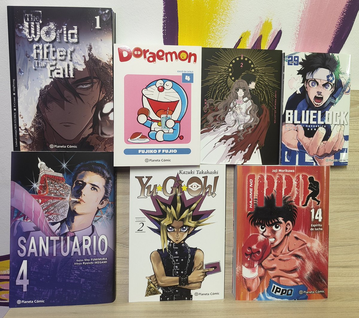 kritik_vic's tweet photo. Novetats de @PlanetadComic ja a les prestatgeries! Amb primer volum de l'esperada #TheWorldAfterTheFall, la grandíssima Santuario, #Doraemon #mangaencatalà, #BlueLock o #yugioh entre d'altres!
I dels amics de @SekaiEditorial doble ració de #SeireiGensouki tant manga com LN!! https://t.co/CYwkaka7gx