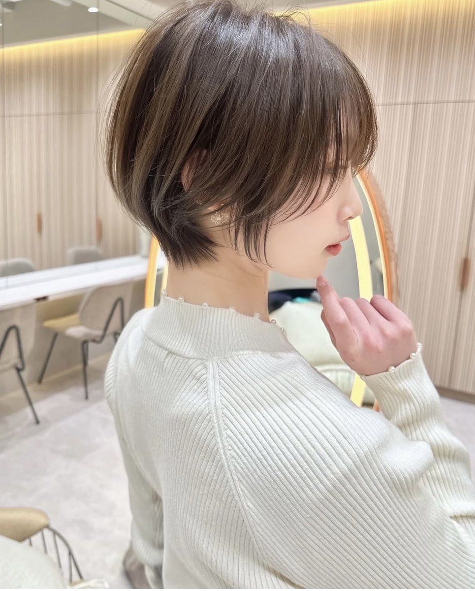 Photo_kouki's tweet photo. 2月無料でカットモデル募集します。
5センチ切らせていただける方
ショートの場合は3センチほど切らせていただける方
ミディアムも募集します。
イメージはこのような感じです。
#名古屋
#名駅
#美容師
#カットモデル https://t.co/L1YcMtx1rn