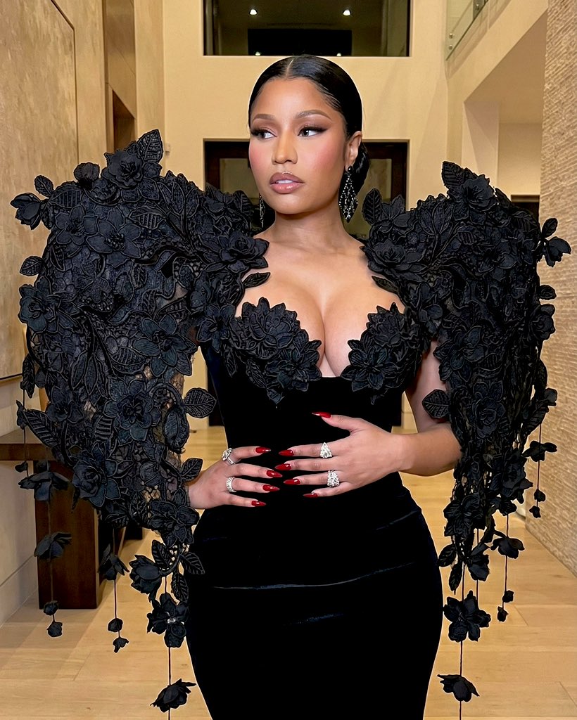 tumbledryyy's tweet photo. Unreleased Design for Nicki Minaj ✨ https://t.co/MW6H7TpUkc