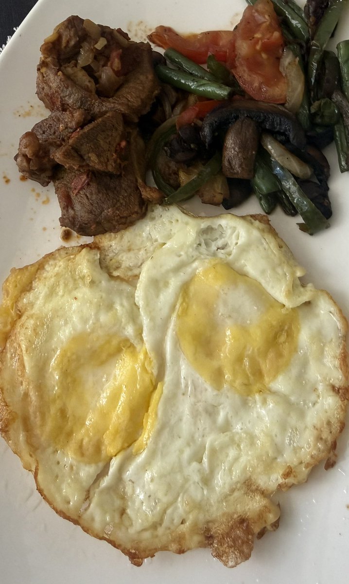 hwendec's tweet photo. Good afternoon to everyone who has joined our dieting and weight loss program.

Your first meal of the day should be between 12 pm and 2 pm to avoid eating your last meal too late. This schedule ensures a fasting period of at least 16 hours.

During the fast, please do not consume any food only water and unsweetened tea. Green tea is preferred if you have it. Many Chinese shops carry green tea; I bought the one shown here for $2.50.

Remember, this is a no-carb diet program.

For lunch today, I am eating:

· 3 eggs ($0.30)
· 300g beef ($2.50)
· Greens ($0.70)

Portion control is always very important.

If you have a rural home (kumusha) like me, my eggs are organic, and so are my greens I only use organic fertilizer from my pigs’ bio-digester.

This lunch would cost about $3.50 if you’re buying everything, but much less if you grow your own food.

My dinner will be at 8 pm, and that will be my last meal of the day.