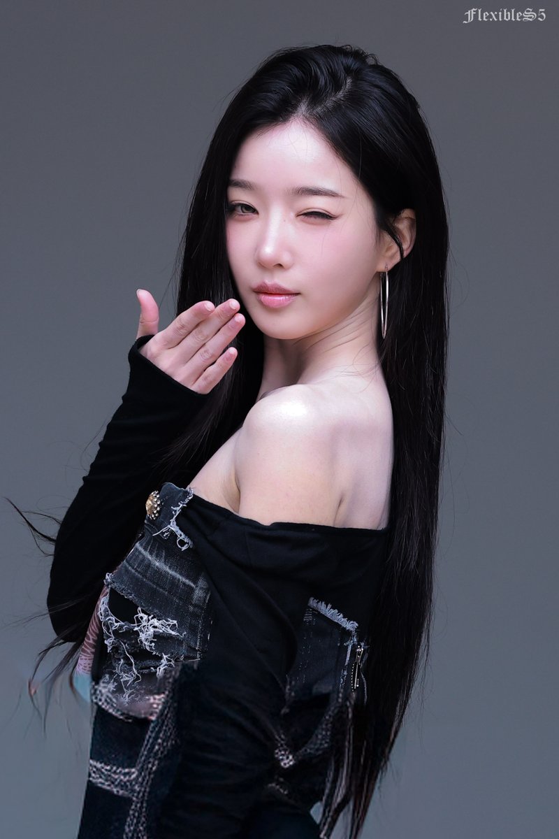 FlexibleS5's tweet image. 260204 HQ ❤️ #트리플에스 #tripleS #トリプルS #김유연 #유연 #KimYooyeon #YooYeon