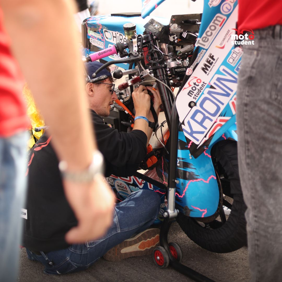 MotoStudent tweet media