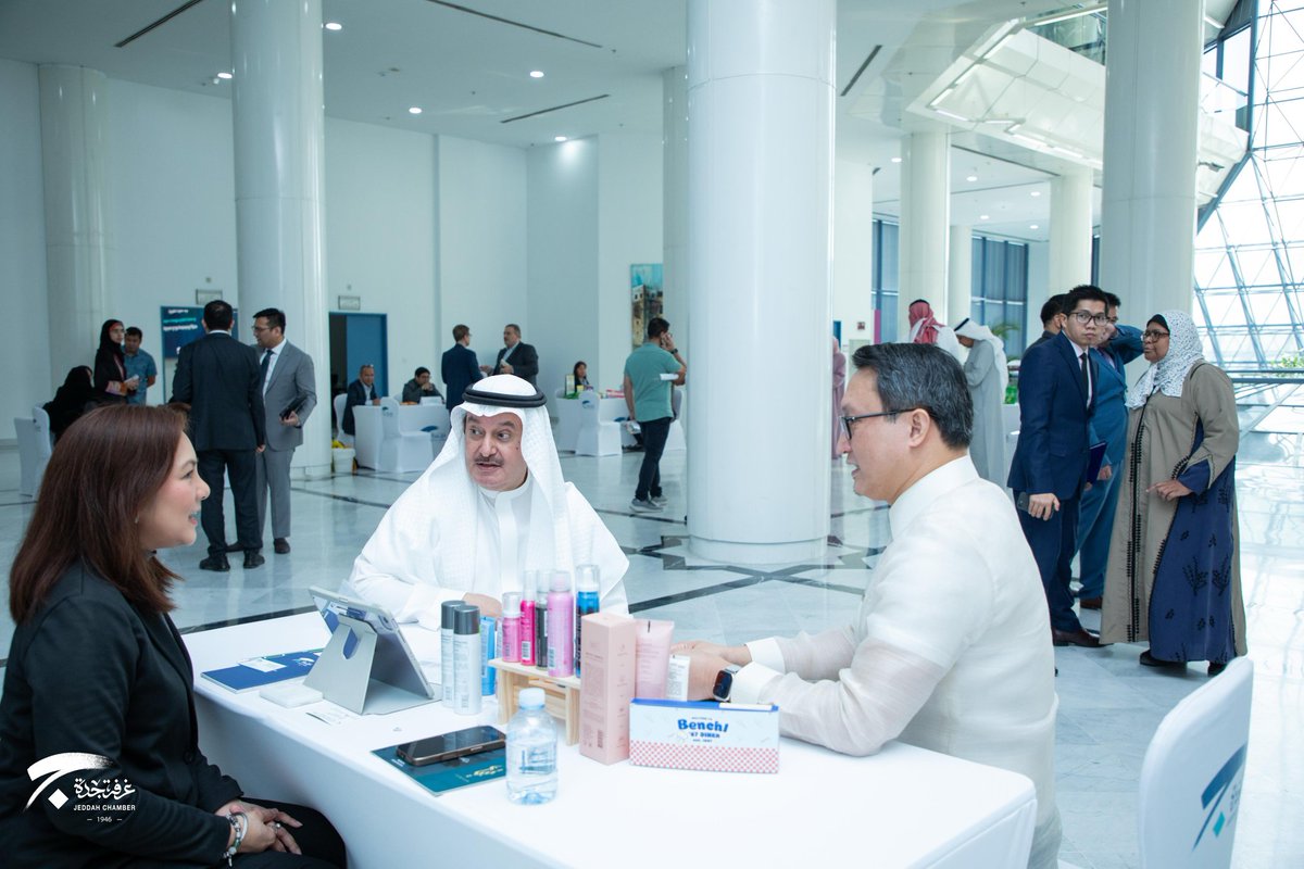 غرفة جدة tweet media