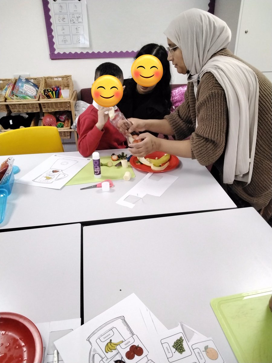 LeighPrimary's tweet photo. The children and their parents took part in our D&T workshop, making smoothies. Everyone had so much fun!
#article28 #Nest #DandT #makingsmoothies #workshop #HealthyEating #fruits #sweet #sourfruits https://t.co/txDKzcUbyh