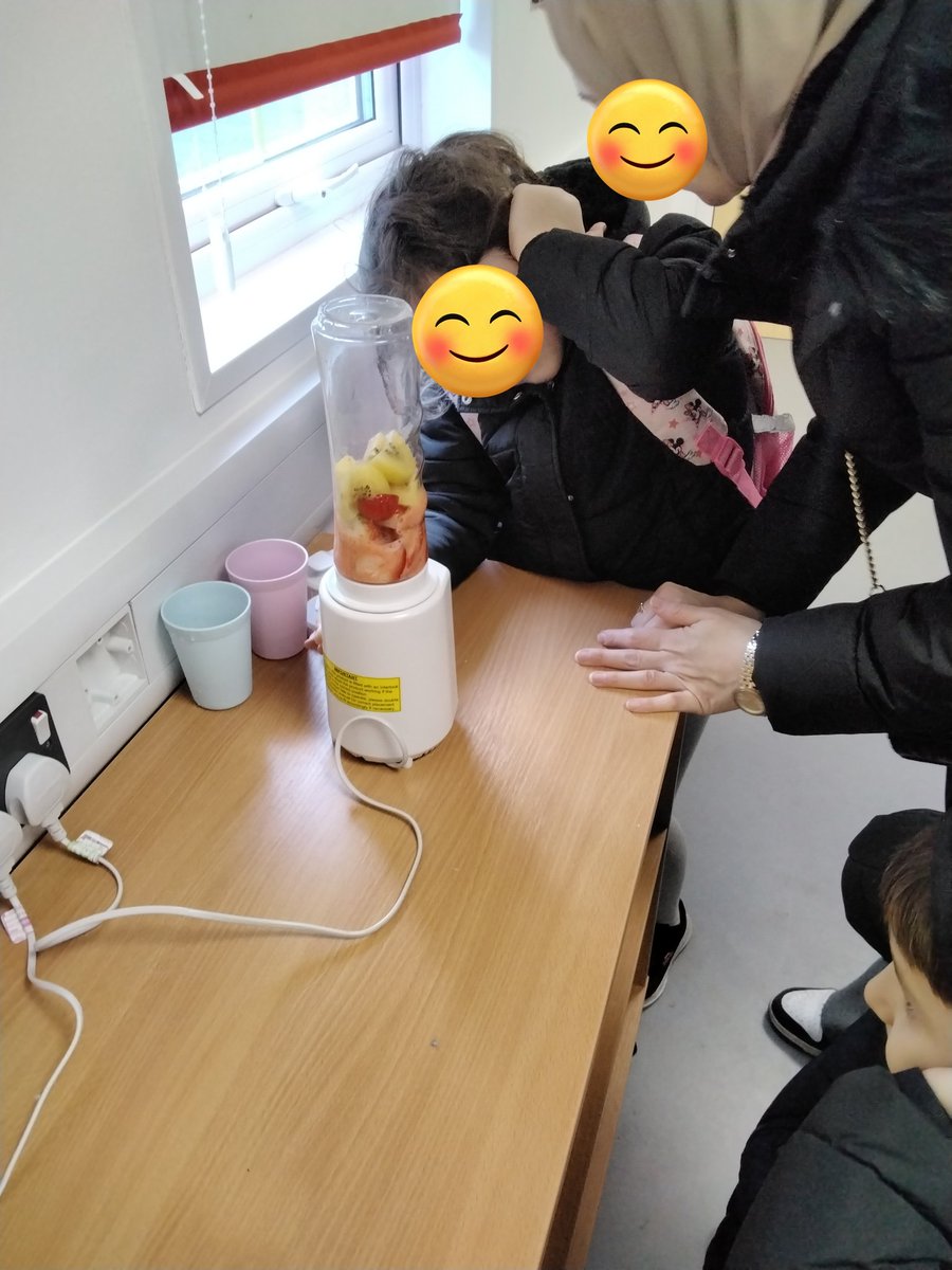 LeighPrimary's tweet photo. The children and their parents took part in our D&T workshop, making smoothies. Everyone had so much fun!
#article28 #Nest #DandT #makingsmoothies #workshop #HealthyEating #fruits #sweet #sourfruits https://t.co/txDKzcUbyh